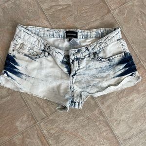 MOVING SALE MAKE OFFER Acid washed daisy dukes